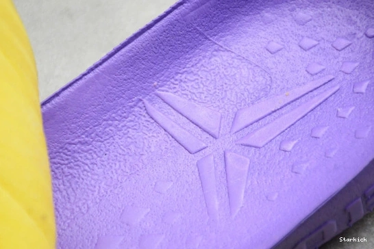 639655-900 Kobe Nike Prelude 8 (Reflection) 0226